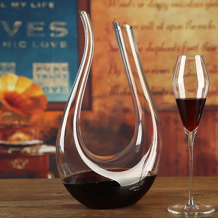 Handcrafted U-Shaped Crystal Wine Decanter – 1500ml